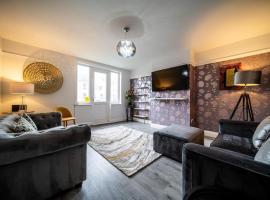 Spacious Apartment With A Terrace Style Rooftop, hotel in Cleveleys