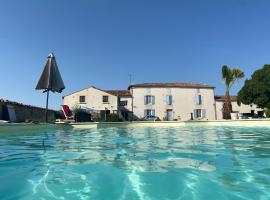 Opaline à la Rochelle, hotel i Vergné