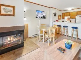 SC215B 1BR 1BA Sleeps 6 WiFi Parking Next To Soaring Eagle And 10 Prime
