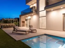 NEW Private Pool Villa Veluri
