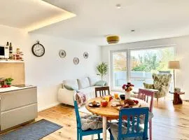 Snug Stays 5 - Design Apartment mit Sonnenbalkon, ruhig, zentral