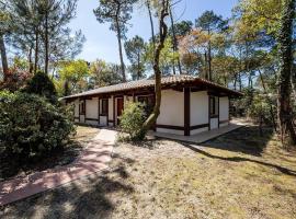 Villa Eglantine à deux pas de la plage PYLA SUR MER, hotel in La Teste-de-Buch