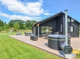 7 Bedroom Cozy Home In Glesborg