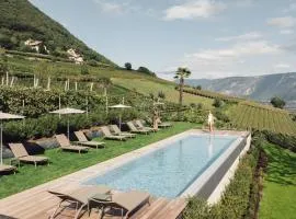 Pomella's Guesthouse