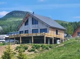 Chalet de Standing à Super Besse avec Jacuzzi SB2