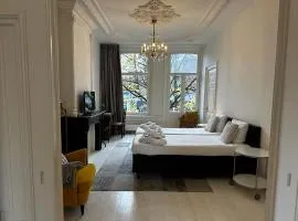Nine-T-Teen Bed and Boutique
