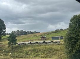 Zuivergoud Farm Campsite, hotel in Nottingham Road