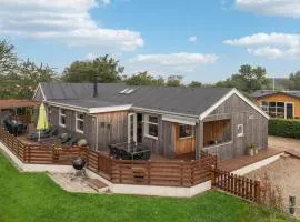 Four-Bedroom Holiday Home In Haderslev