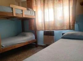 Departamento 1 ambiente 3 personas a metros del mar