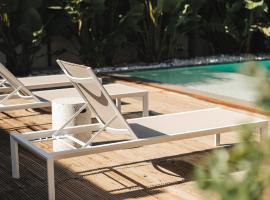 Casa Cuatro Boutique Hotel - Adults Recommended, hotel con campo de golf en Novo Sancti Petri