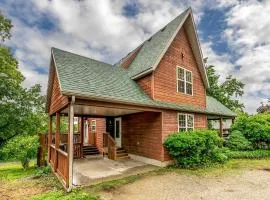 Walk to Lake Lampe Cabin with Fireplace and Deck!