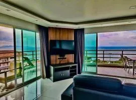 Sea view luxury suite with bath tub Jomtien