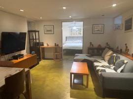 Cozy and Comfy Cellar, chỗ nghỉ tự nấu nướng ở Yonkers
