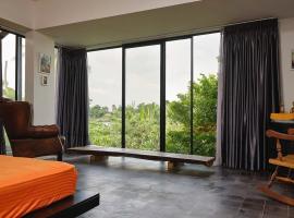 Samten Saigon River Retreat, cottage in Thuan An