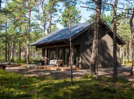 Rooslepa seaside getaway, caba&ntilde;a en Rooslepa