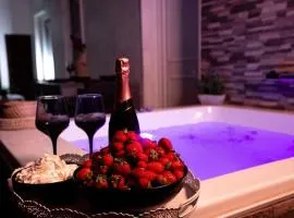 V Suites - Apts & Spa
