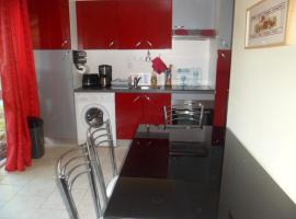 La Maison au bord du lac de Vassiviere, hotel de playa en Soumeix