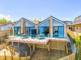 Lakefront Home Spa Pool