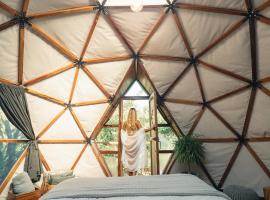 NATURAVE - Into the woods - Mountain cabins, καταφύγιο στο Monteverde