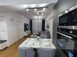 East Gate Luxury Apartment 2