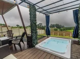 Ventana Paraíso Cabaña con Jacuzzi