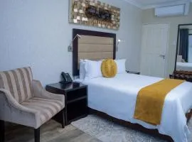 Q's Boutique Stay