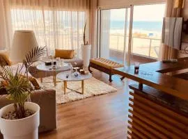 Appartement pied sur mer- resid férmé- pscine