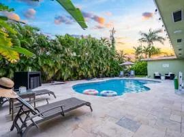 Htd Saltwater Pool! Walk To Beach! Pingpong! Bbq!