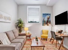 New! 1 BR Renovated Apartment in the Heart of downtown