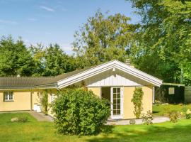 Two-Bedroom Holiday Home In Gilleleje, отель в городе Гиллелайе