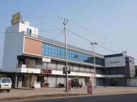 Hotel Mahnsh Palace, hotel v destinaci Anand