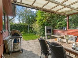 Beautiful Home In Struer With Kitchen, hotel v destinaci Struer