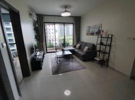 Sea&Pool View 2-bedroom Fully Furnished Apartment Forest City #freeWIFI, property with onsen in Kampong Pok Kechil