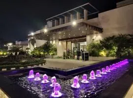 Bel-La Monde Hotel NH8 at 6km from IGI Airport Delhi