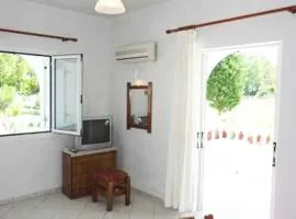 Lazanis Studios Apartments
