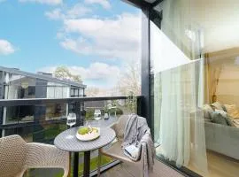 2BD Apt w-Balcony, AC I Parking inc I next to the River and Forest I ᴄᴏʜᴏsᴛ