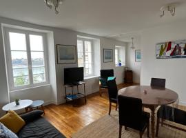 Appartement vue Mer Giraud 1 Dinard, hotel in Dinard