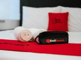 RedDoorz at Kresek