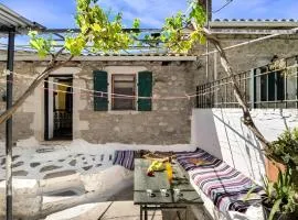 Serene Retreat in Kolivata Village