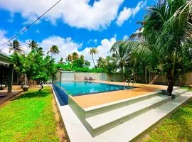 Private Villa with a Pool, Beach Front - The White House