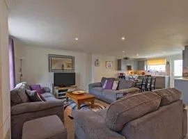 Atlantic Lodge 4-Beds Sleeps 10 Pool & Pets Ok