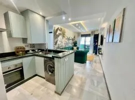 Jungle Vibes Stay - 2 BR Beach Front & Balcony