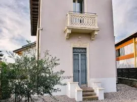 VILLA DEI SOGNI appartamento vicino ospedale Borgo Trento,Fiera e Arena di Verona