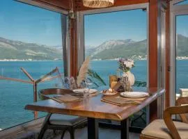 Luxury Sea Residence by Kristina