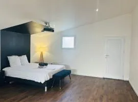 Charmant Studio 1 avec Jacuzzi à Quéven