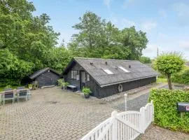 Amazing Home In Haderslev With Wifi