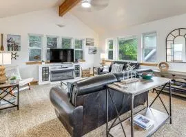 Rockaway Beach Home with Hot Tub 4 Blocks to Beach!