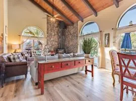 River View Retreat Sleeps 16/ hot tub/basketball court