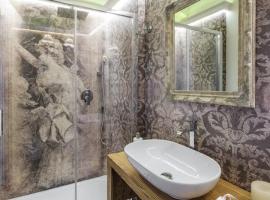 Casa domotica di lusso in centro citta, hotel di Cava deʼ Tirreni