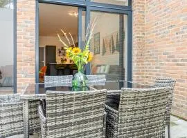 Elegant 2 Beds, 2 Baths Flat with Private Terrace, High-End Finishes and Chic Furnishings